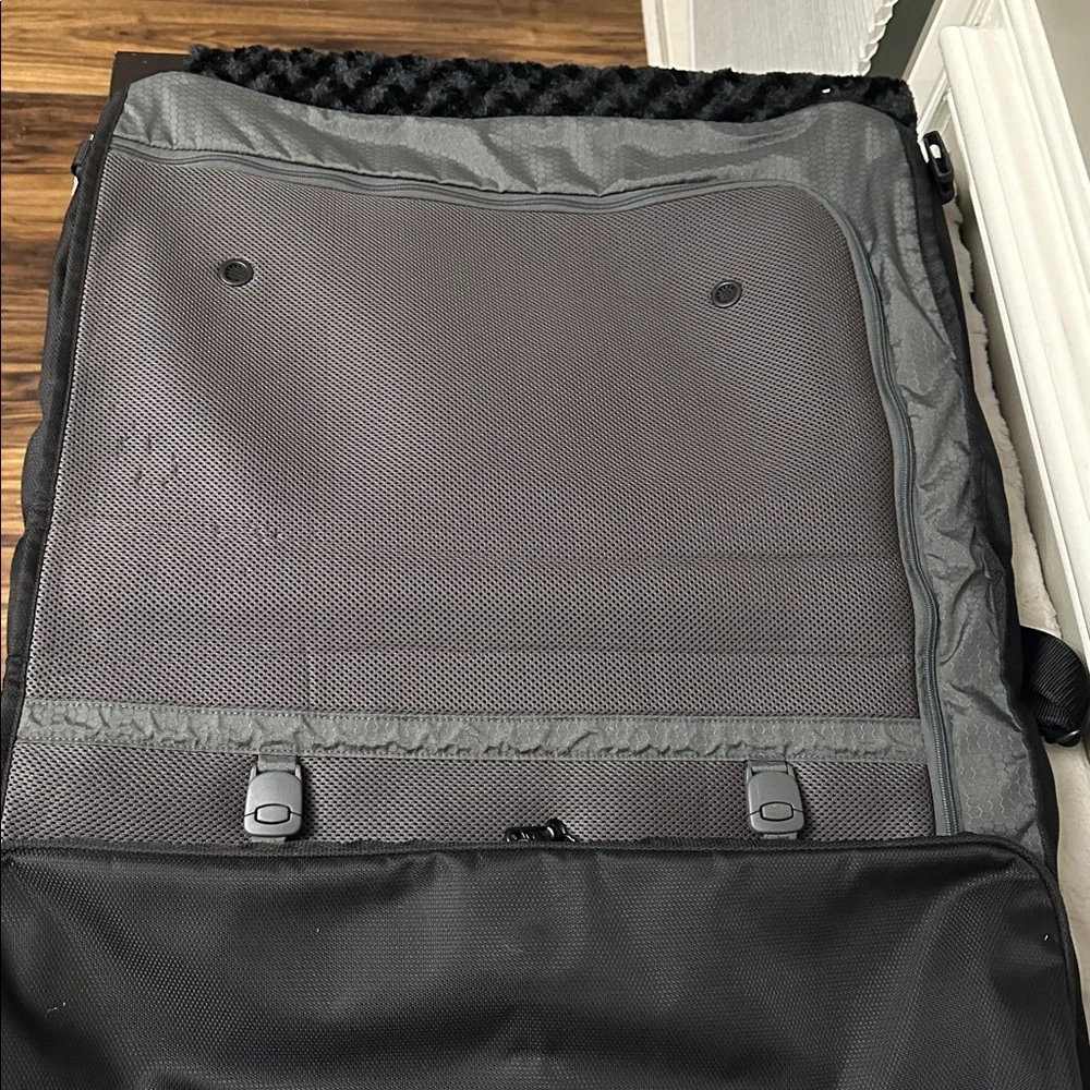 TUMI black T Tech trifold garment bag